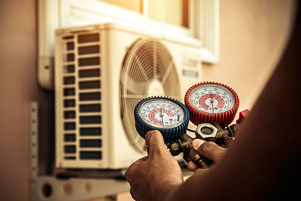 Professional Ac Installation technician working in Newington, VA